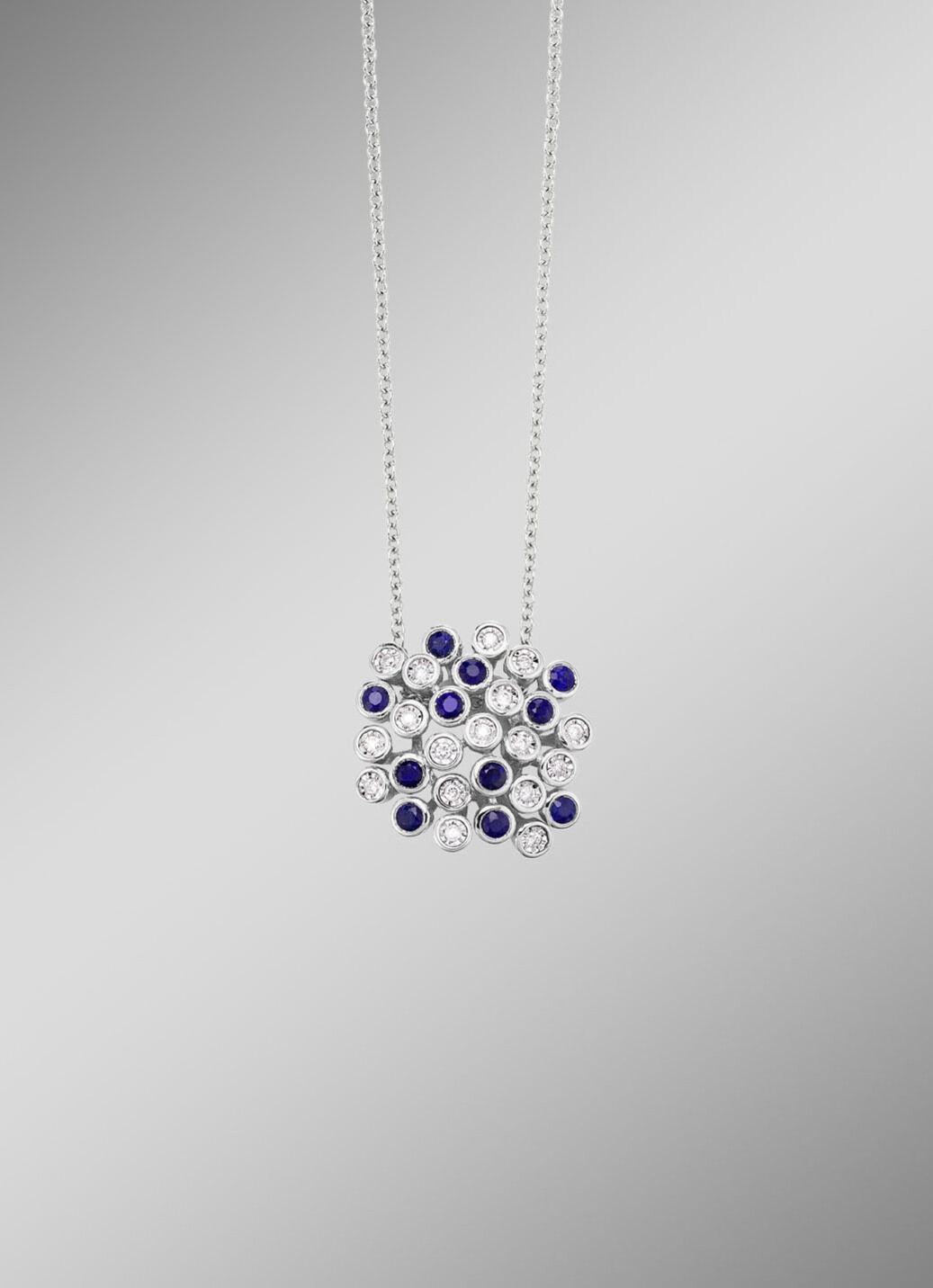 Hochwertiger Anhänger mit Safir und Brillanten