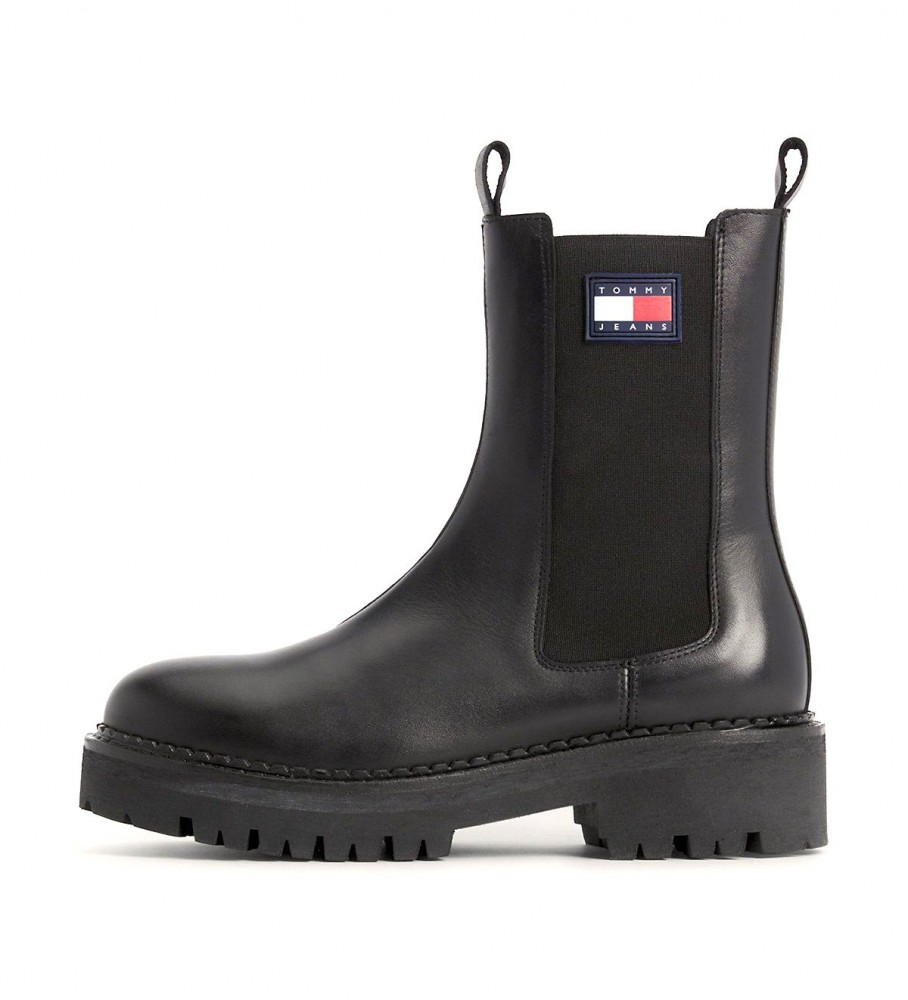 Botas de cano curto Tommy Jeans Chelsea Urban em couro com plataforma serrilhada, pretas