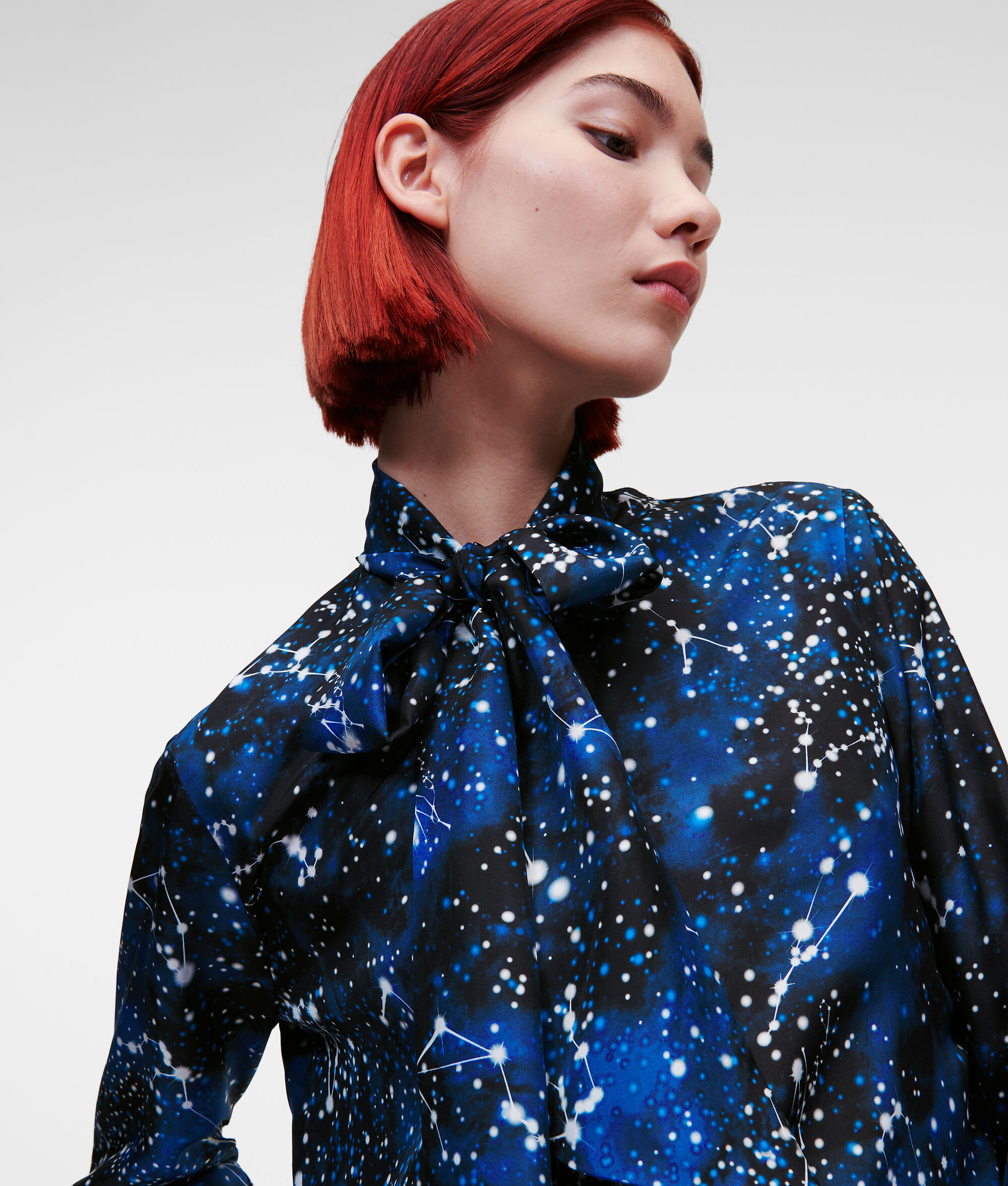 CHEMISE EN SOIE À MOTIF GALAXIE