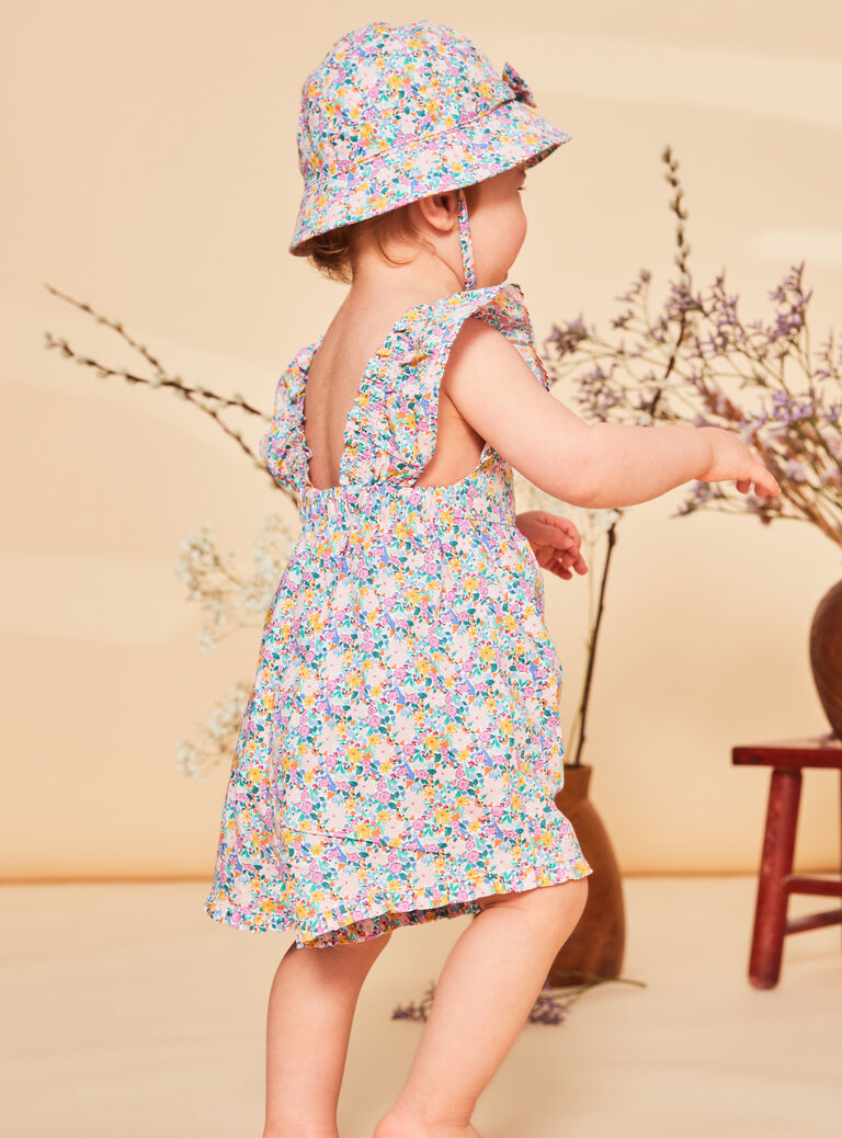 Chapeau écru à imprimé fleuri
