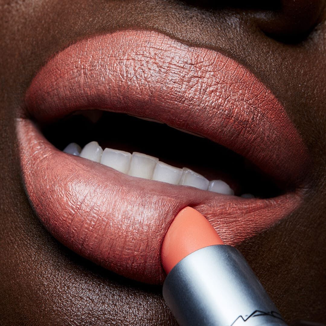 MAC SATIN LIPSTICK