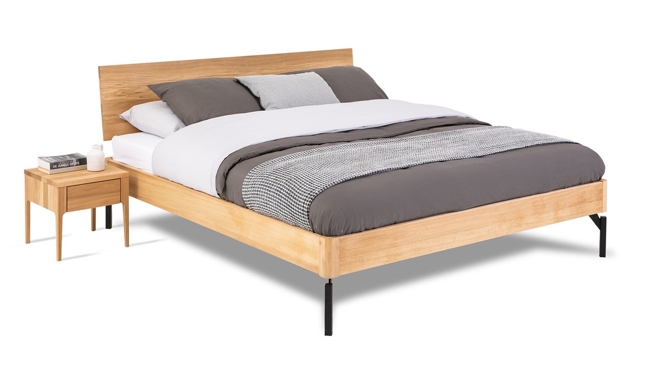 Bed Sky met hoofdbord hout en poten metaal eiken honing