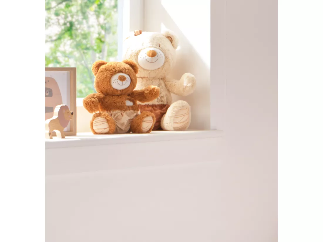 Peluche ours beige avec détails brodés