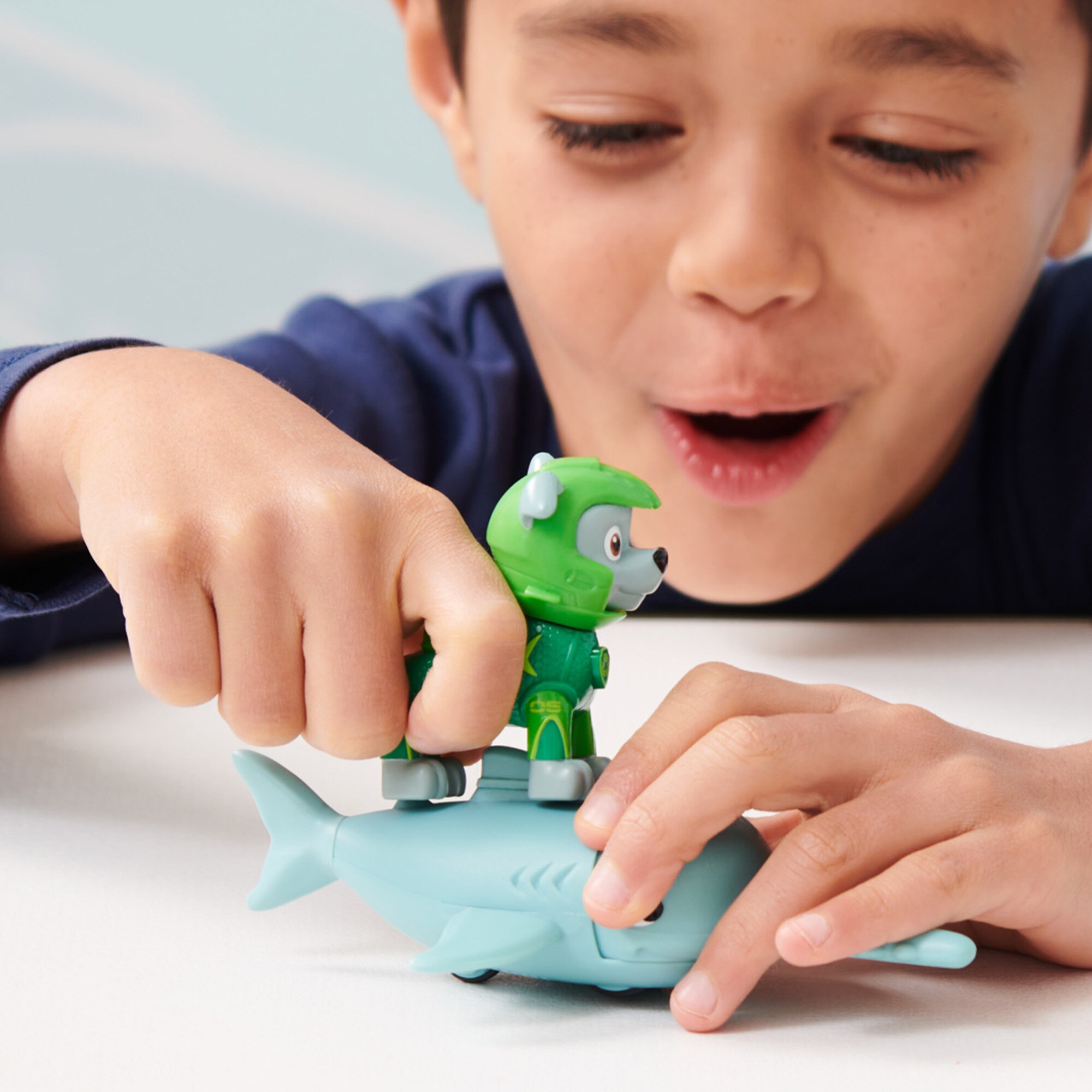 Spin Master Spielfigur Paw Patrol Aqua Pups - Hero Pups-Set mit Rocky-Welpenfigur und Sägefisch-Figur