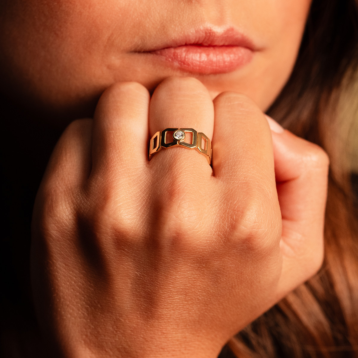 Bague or recyclé 750 jaune multi boucles ajourées et diamant