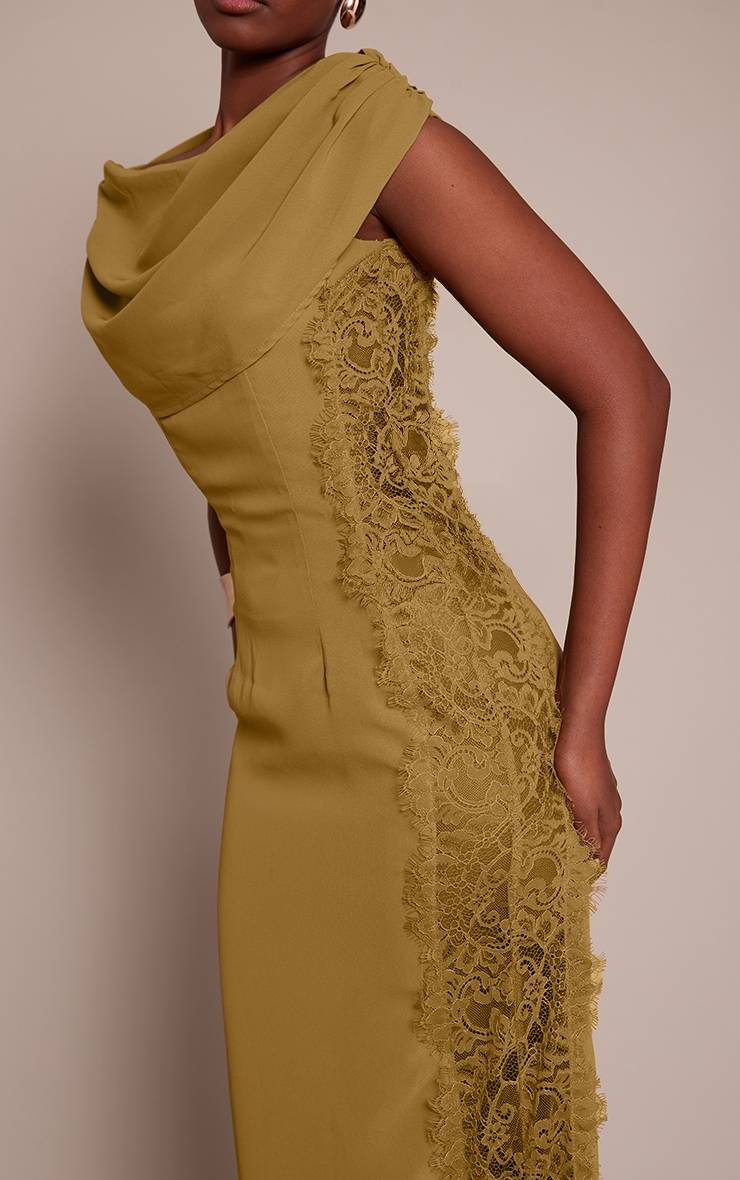 Chartreuse Robe Longue Chartreuse Tissée Avec Détails En Dentelle Sur Les Côtés