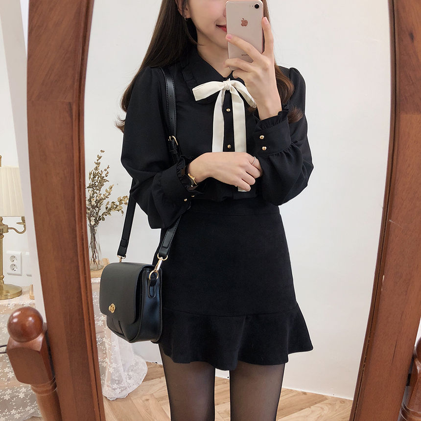 Leoom - Blouse met lange mouwen en strikaccent