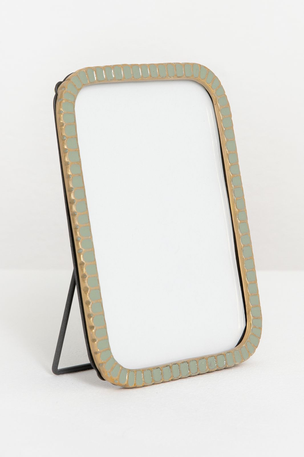 Groene scalloped enamel fotolijst