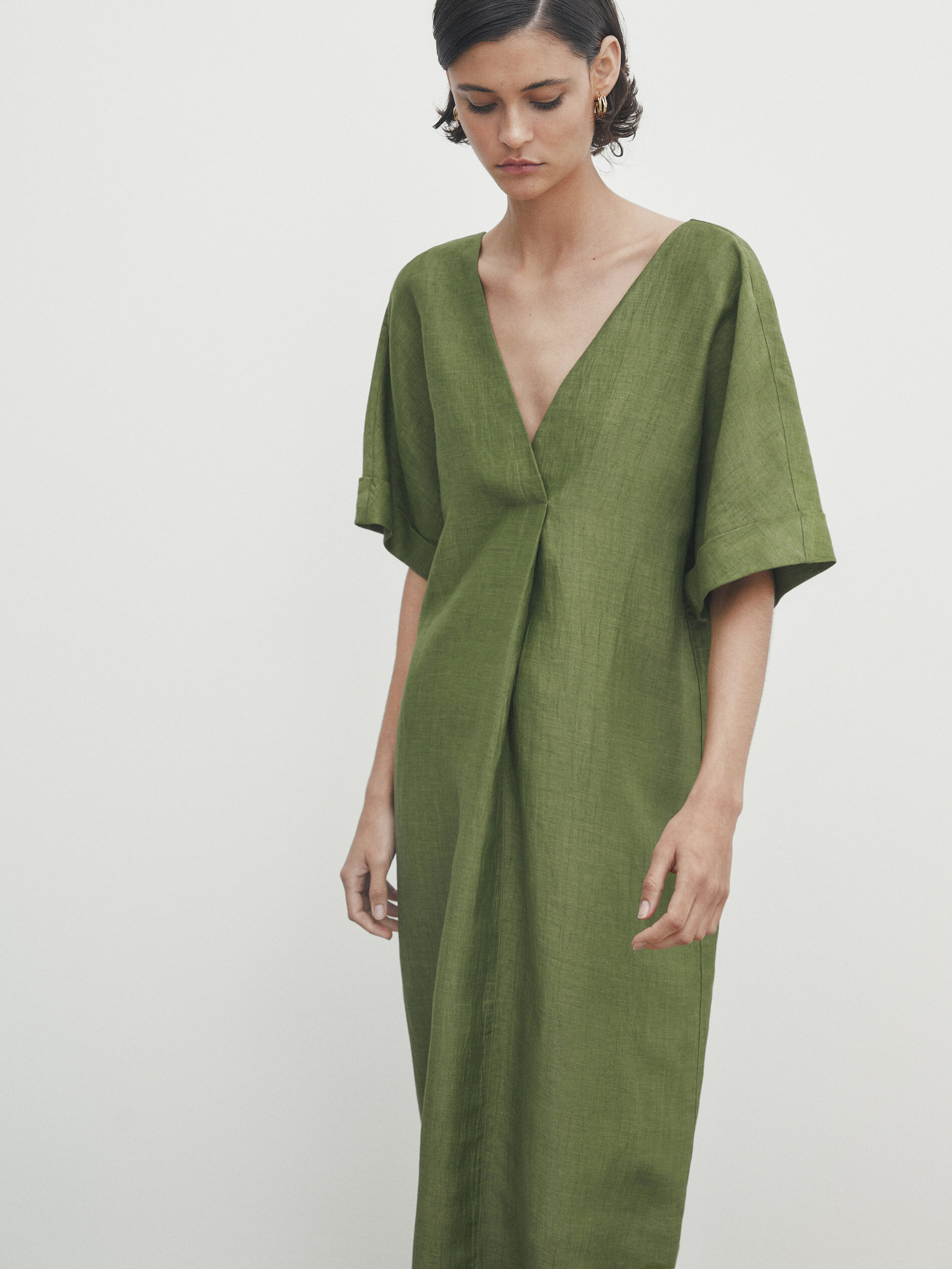 Vestido túnica com efeito amassado - VERDE