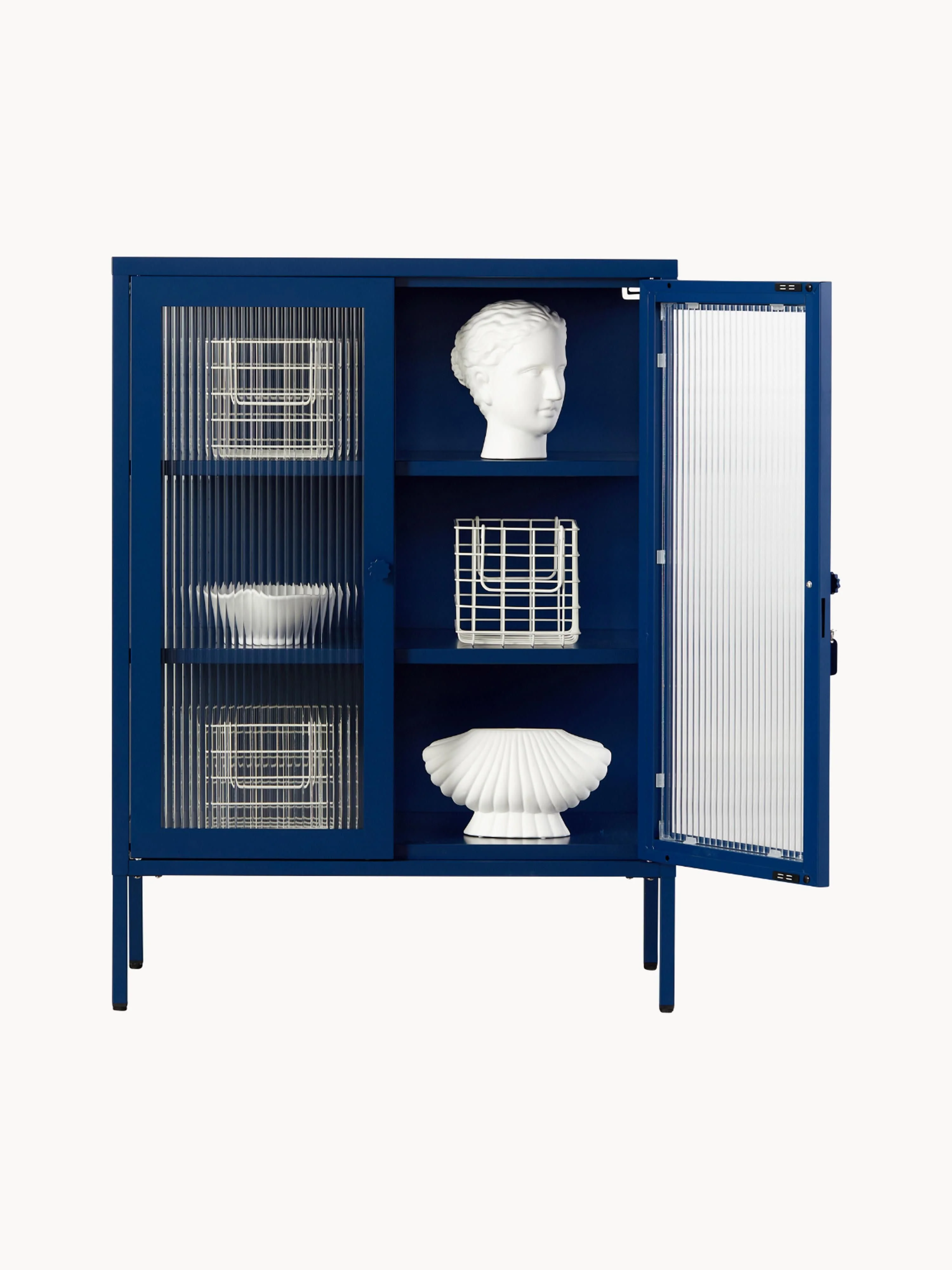 Metalen vitrinekast The Mixer met geribbeld glas
