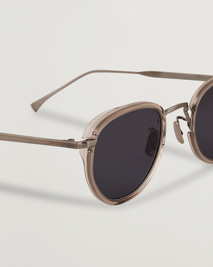 Eyevan 7285 797 Sunglasses Smoke
