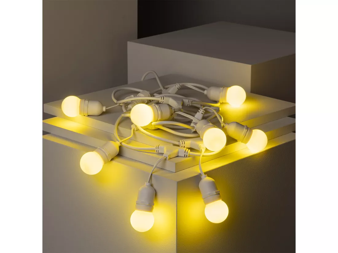 Kit Guirlande Waterproof 5.5m Blanche + 8 Ampoules LED E27 G45 3W de Couleurs Jaune