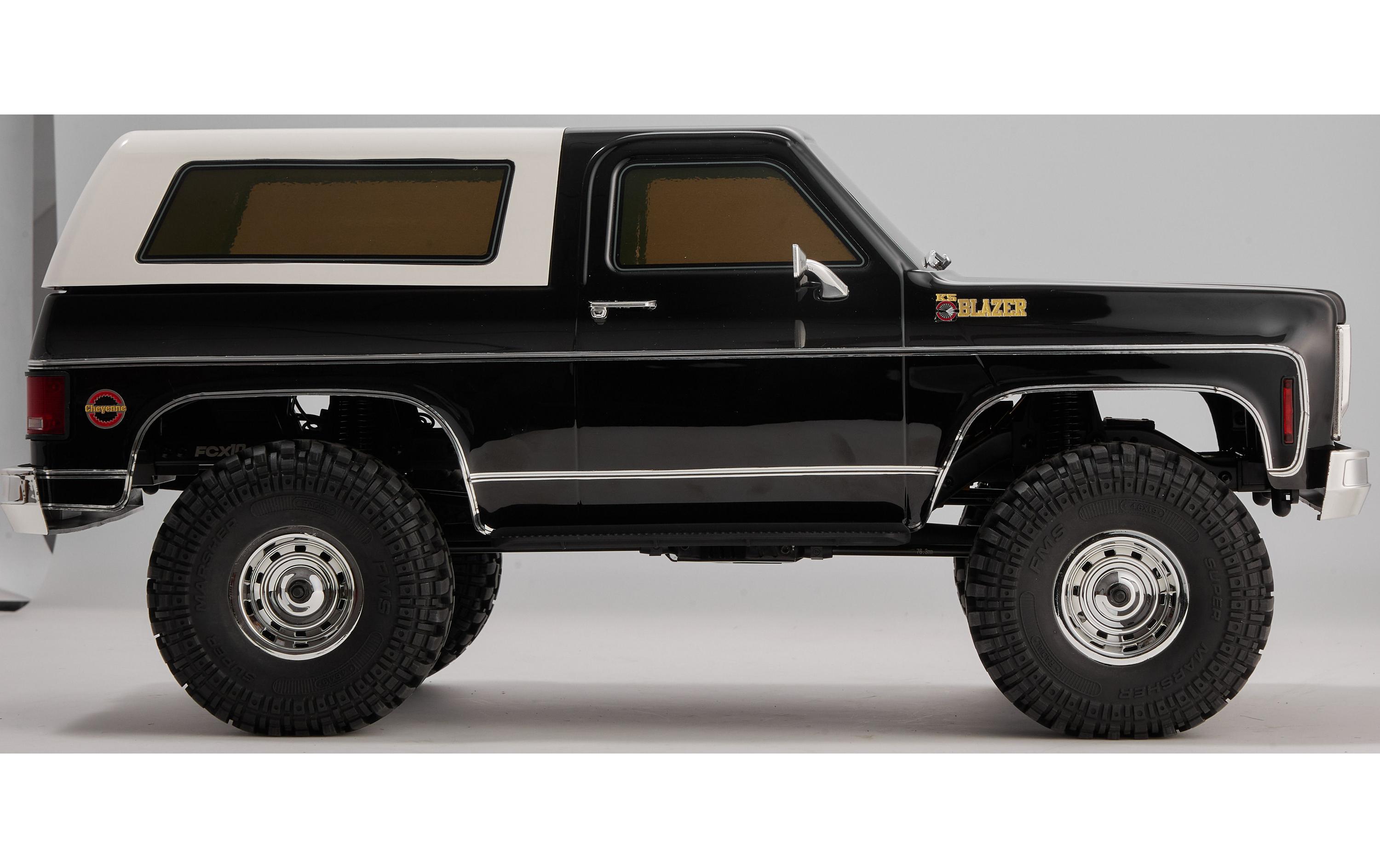 Scale Crawler FCX10 Chevrolet K5 Blazer Schwarz, ARTR, 1:10<br>Rock Crawler mit detaillierter Chevrolet Blazer Karosserie, 2-Gang Getriebe udn Differentialsperren