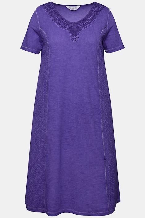 Jerseykleid, A-Line, cold dyed, V-Ausschnitt mit Lochstickerei, Halbarm