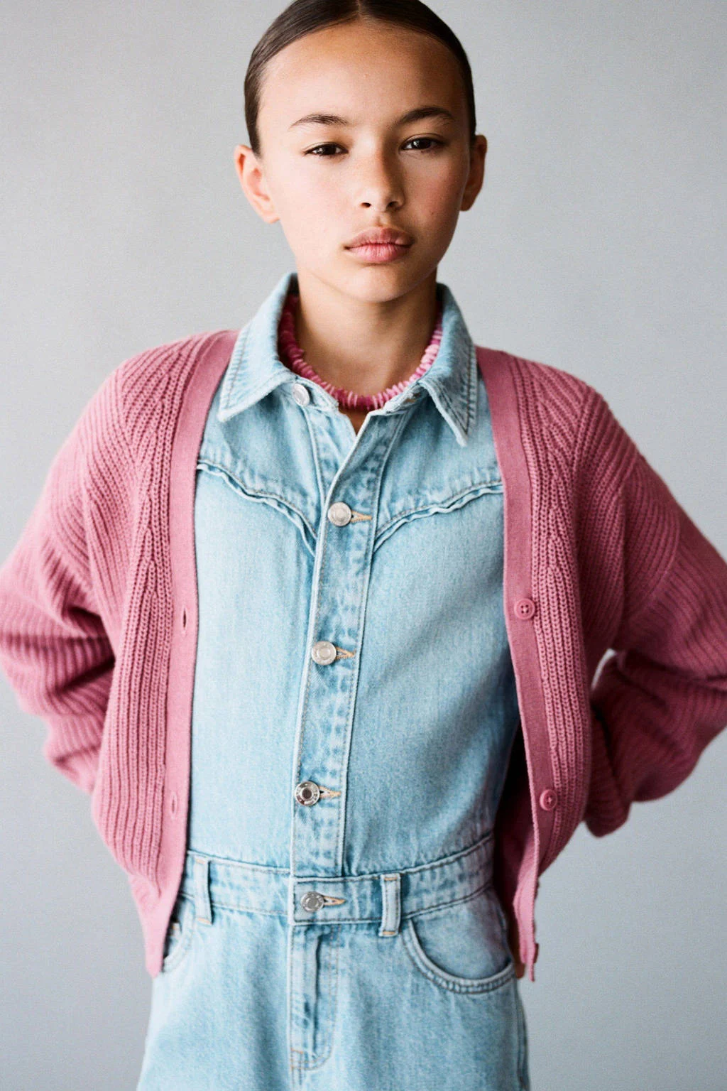 Mango Kids vest roze grof gebreid