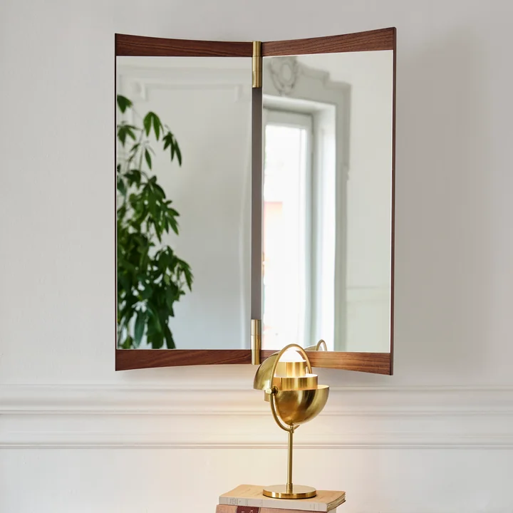 Gubi - Vanity 3 Wandspiegel, 69 x 116 cm, Walnuss