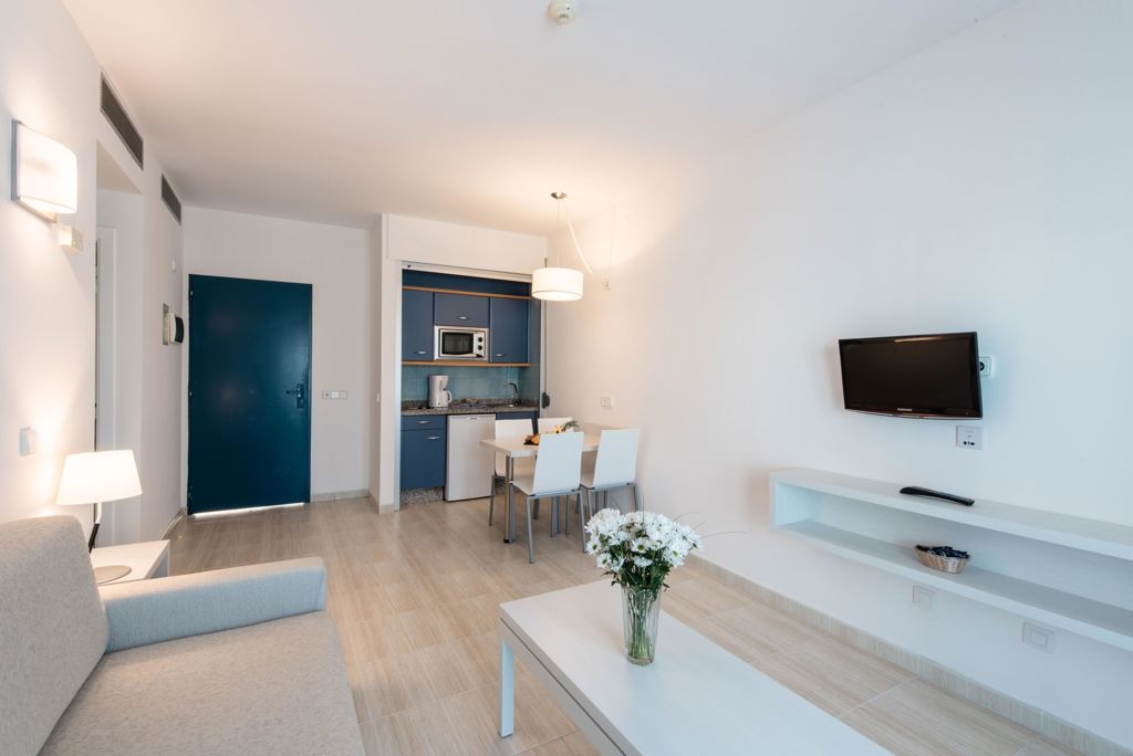THB Tropical Island Logies - Hotel