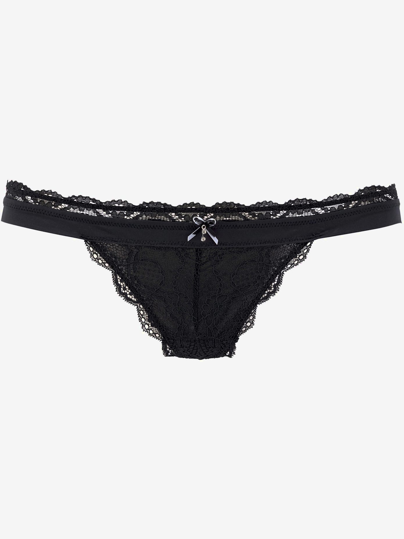 String en jolie dentelle