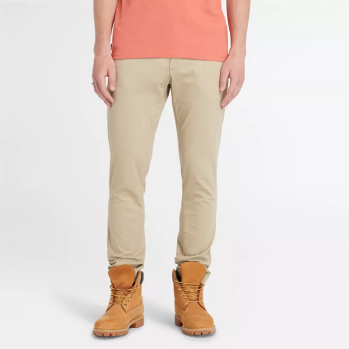 Pantalon chino en sergé extensible pour homme en beige