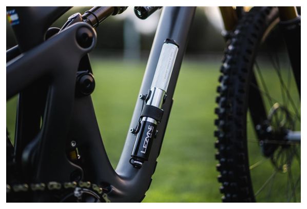 Pompe à Main Lezyne Grip Drive HV S (Max 90 psi / 6.2 bar) Noir / Rouge