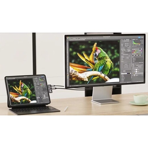 Station d'accueil PC portable Satechi Adaptateur XR Mobile avec Lecteur microSD Space Gray