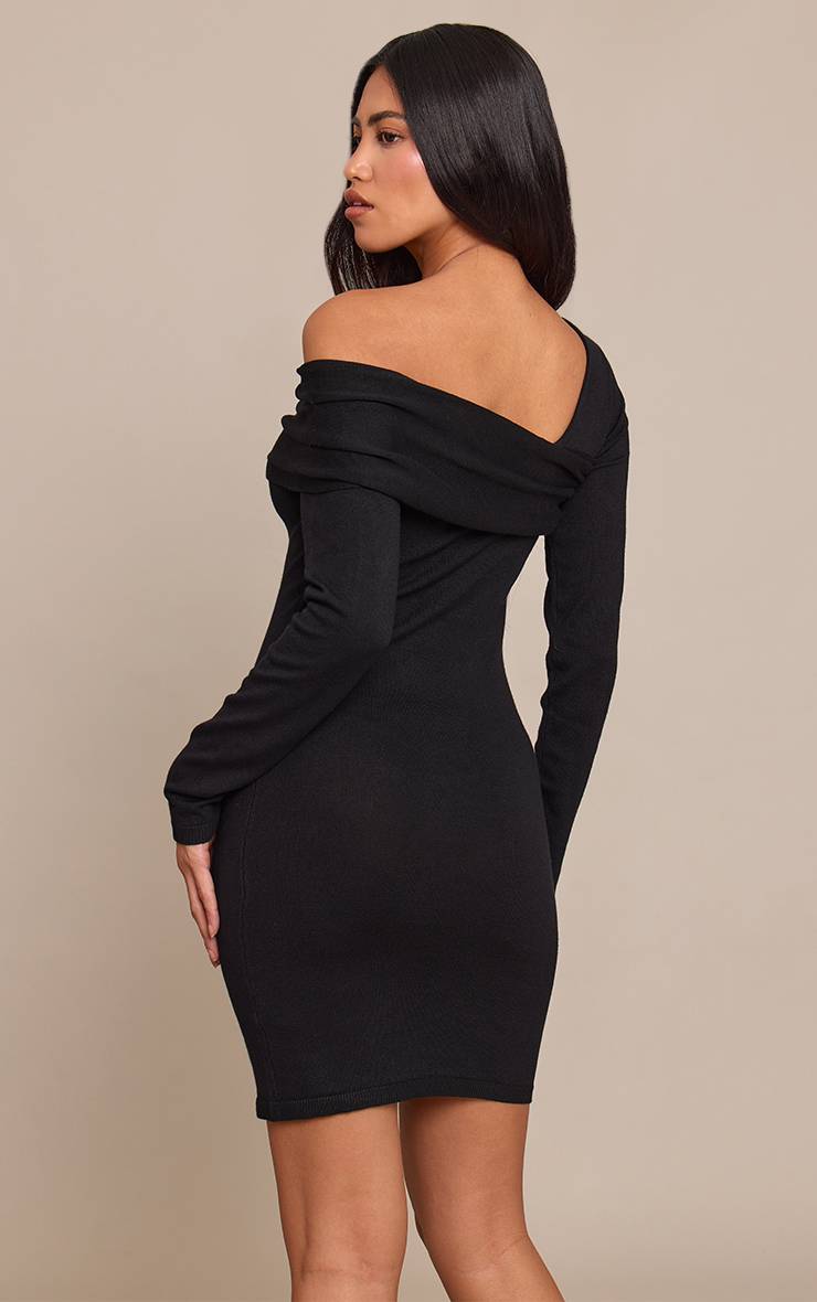 Noir Robe Courte Asymétrique En Maille À Manches Longues