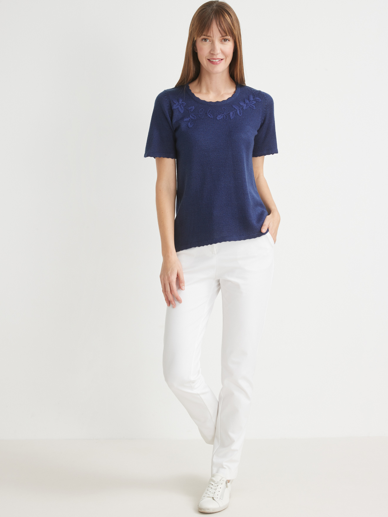 Pull brodé manches courtes