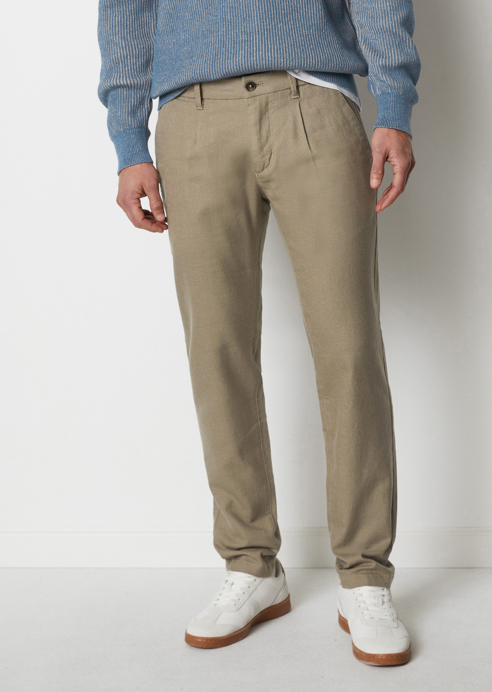 Chino Modell STIG JOGGER pleats shaped mit Bundfalten-Details