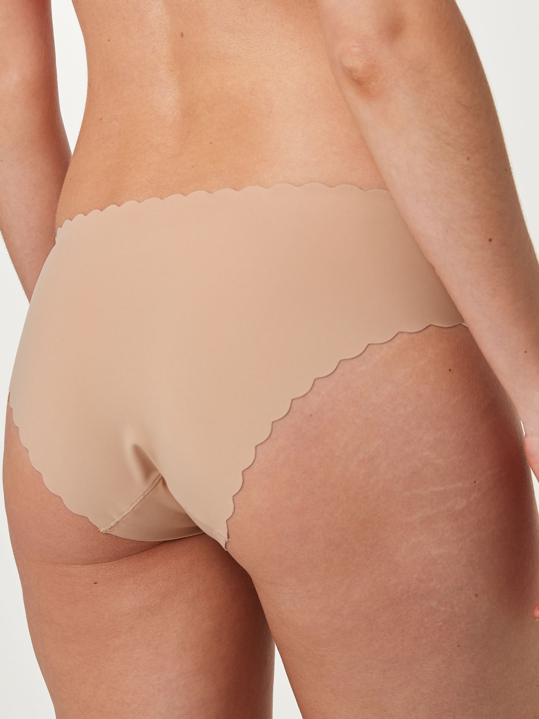 Pastelroze nude - No VPL slipje met geschulpte rand