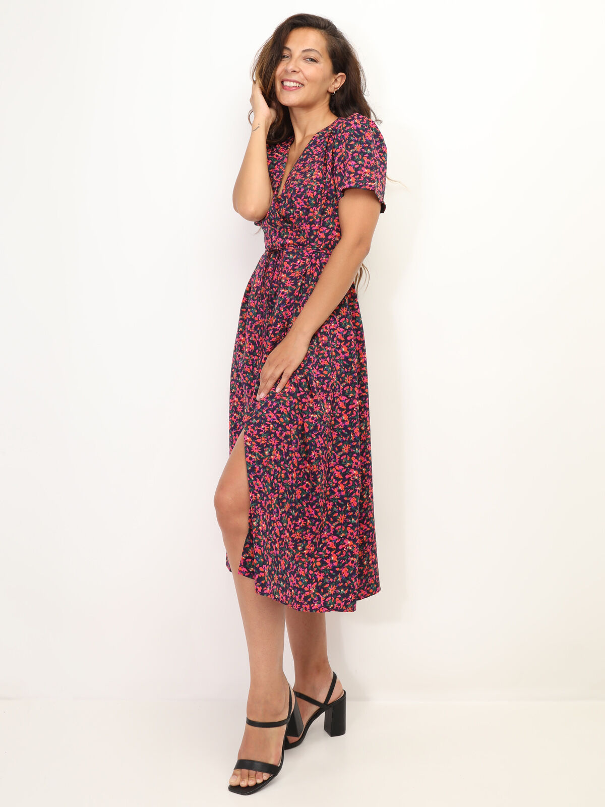 Robe style portefeuille à petites fleurs- Fuchsia