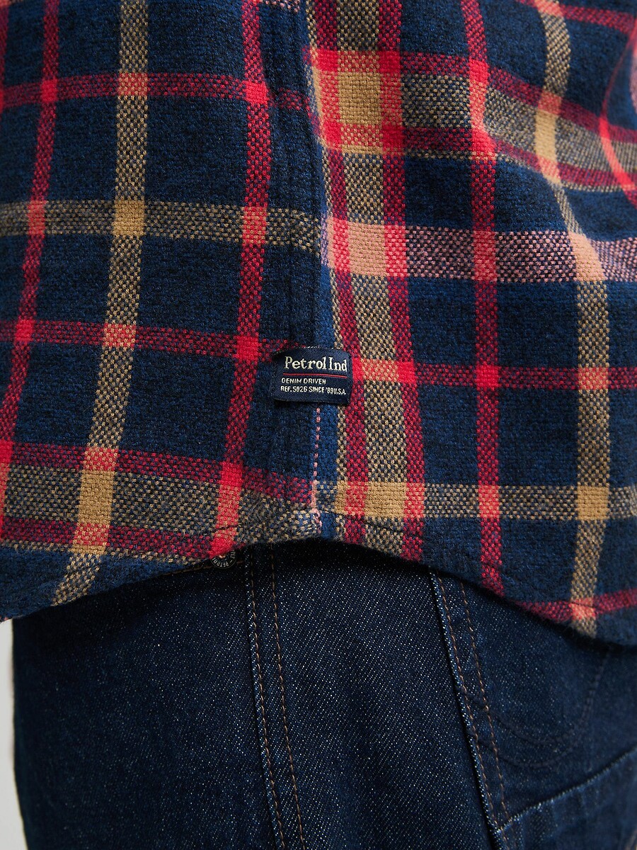 INDÚSTRIAS PETROLÍFERAS<br>Camisa xadrez de manga comprida