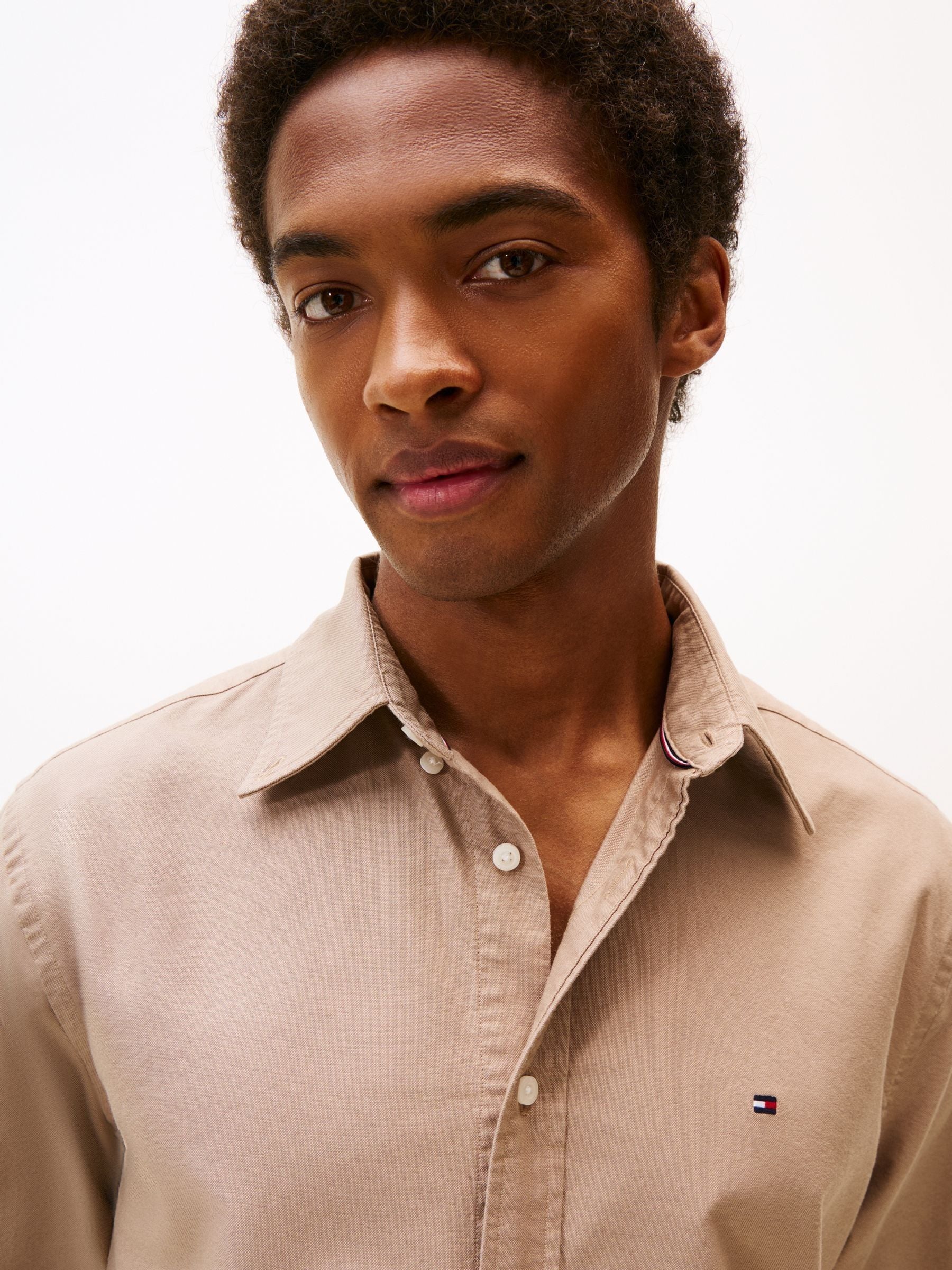 Bruin - Tommy Hilfiger Regular Fit Flag Embroidery Oxford Shirt