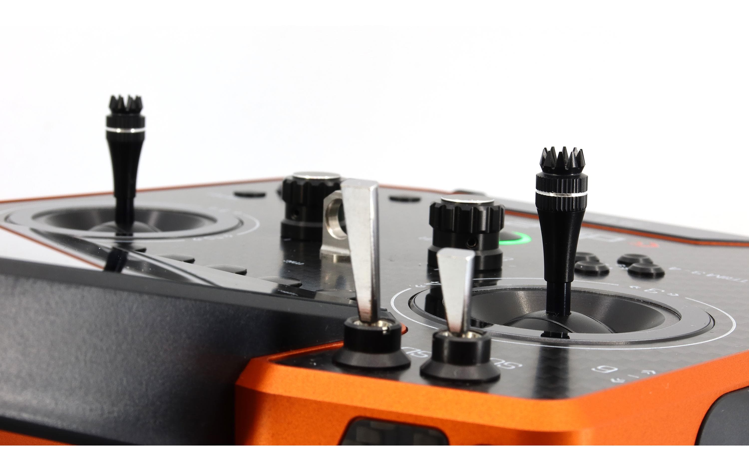Fernsteuerung DS-24II Carbon Line Orange 24 Kanal, Duplex EX<br>Professioneller 24-Kanal-Sender mit Geber auf Rückseite und Carbon-Frontplatte