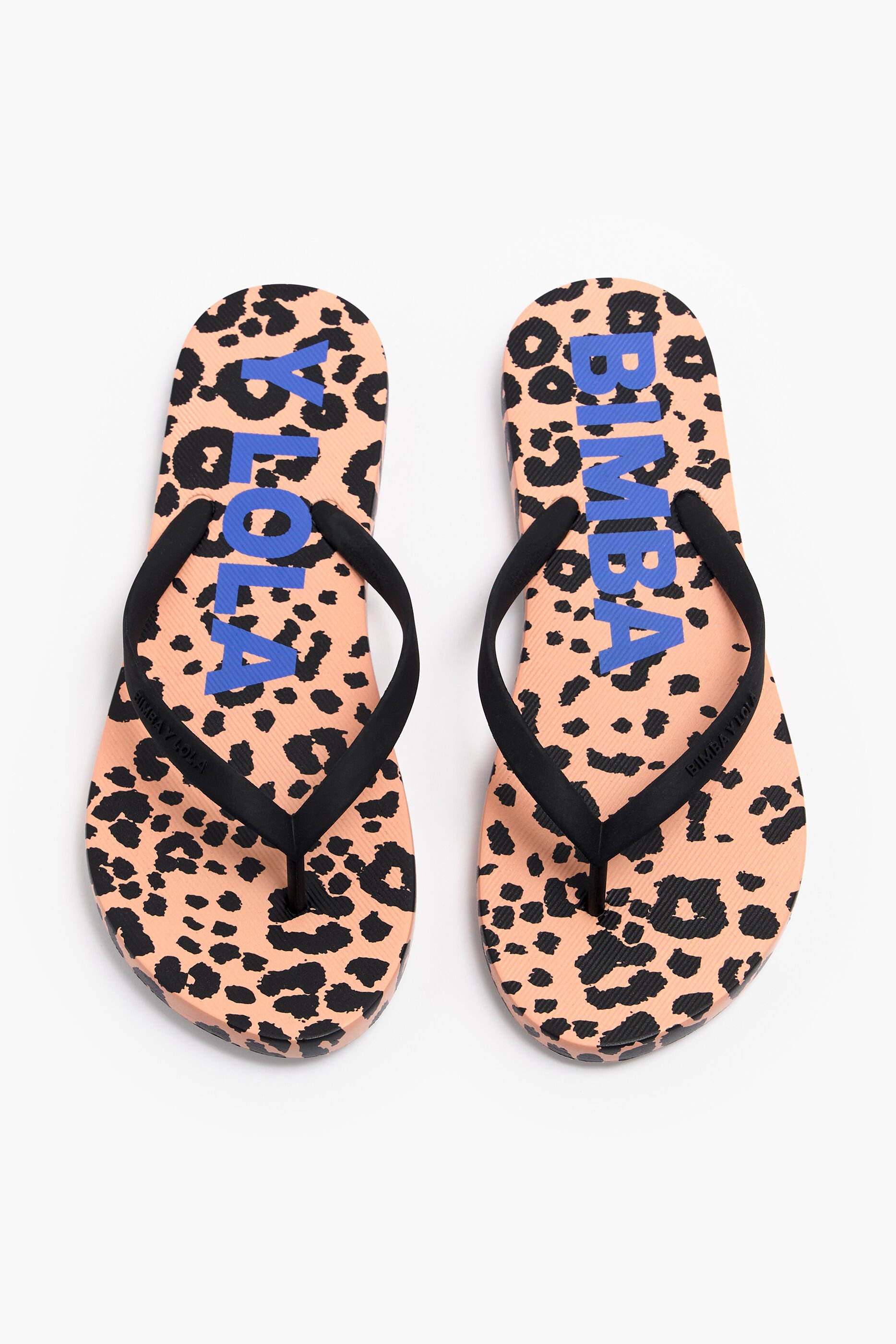 Chinelo de dedo com estampa de leopardo laranja