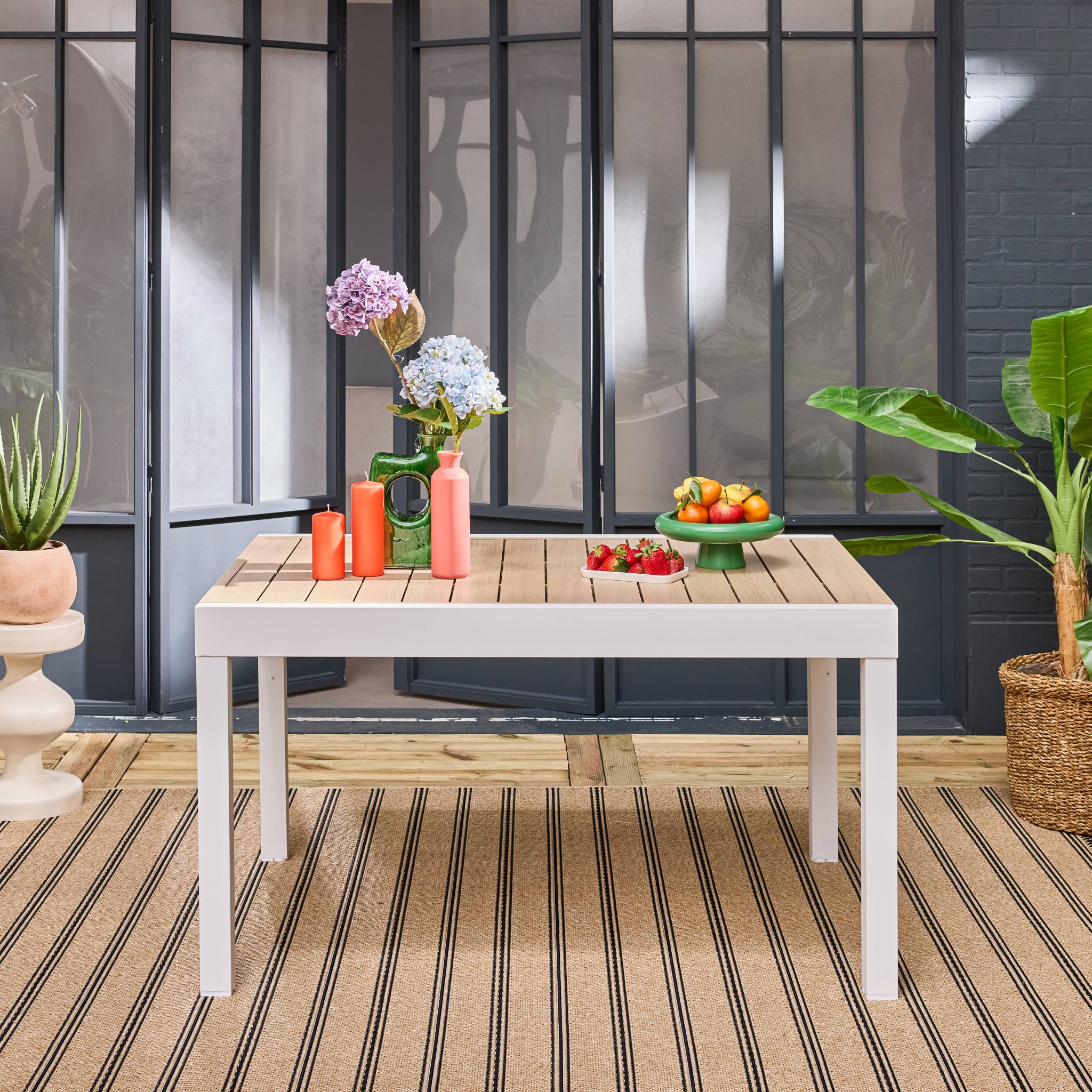 sweeek - Uitschuifbare aluminium tuintafel voor 8 personen