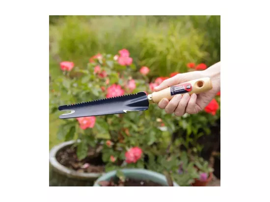 Couteau désherbeur affûté dentelé avec manche en hêtre