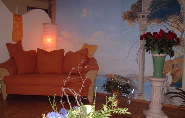 Ayurveda-Massage in Kumhausen als entspannende Geschenkidee