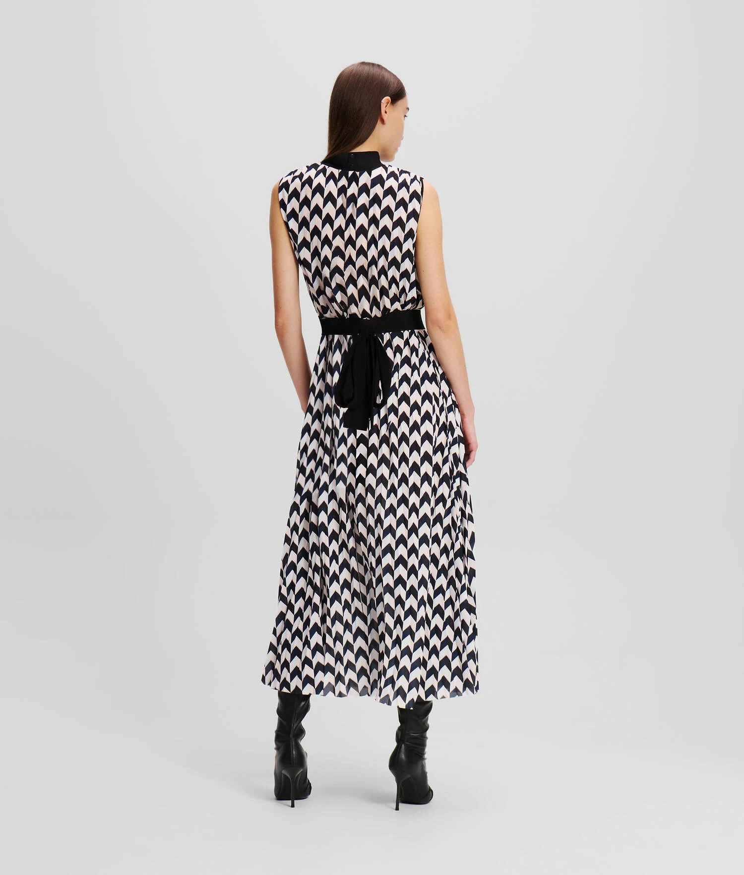 ROBE PLISSÉE À CHEVRONS