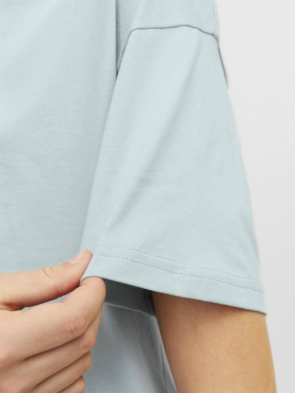 JACK & JONES T-shirt KORVESTERBRO met tekst lichtblauw