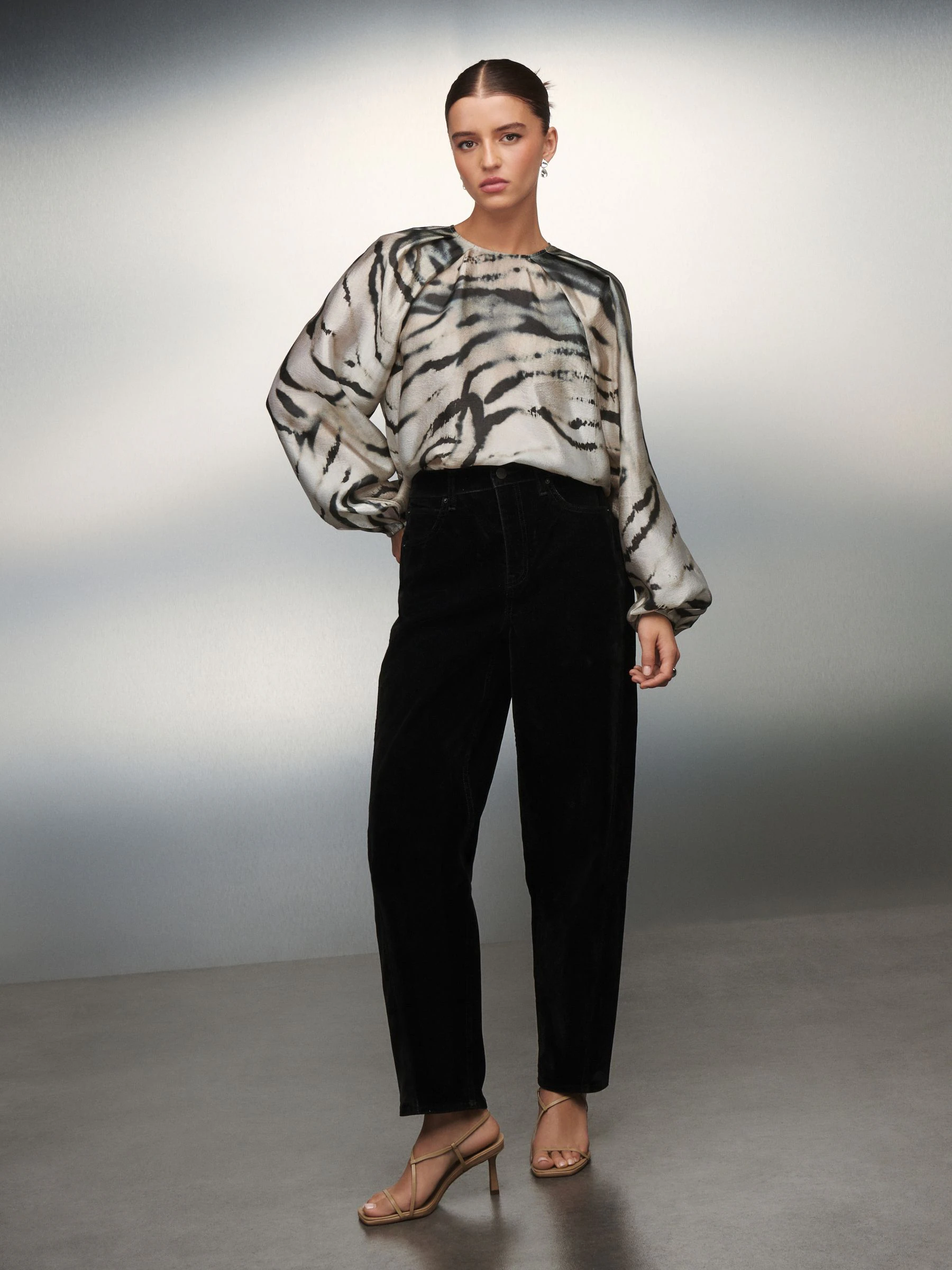 White/Black Zebra Print - Blouse met volumineuze lange mouwen