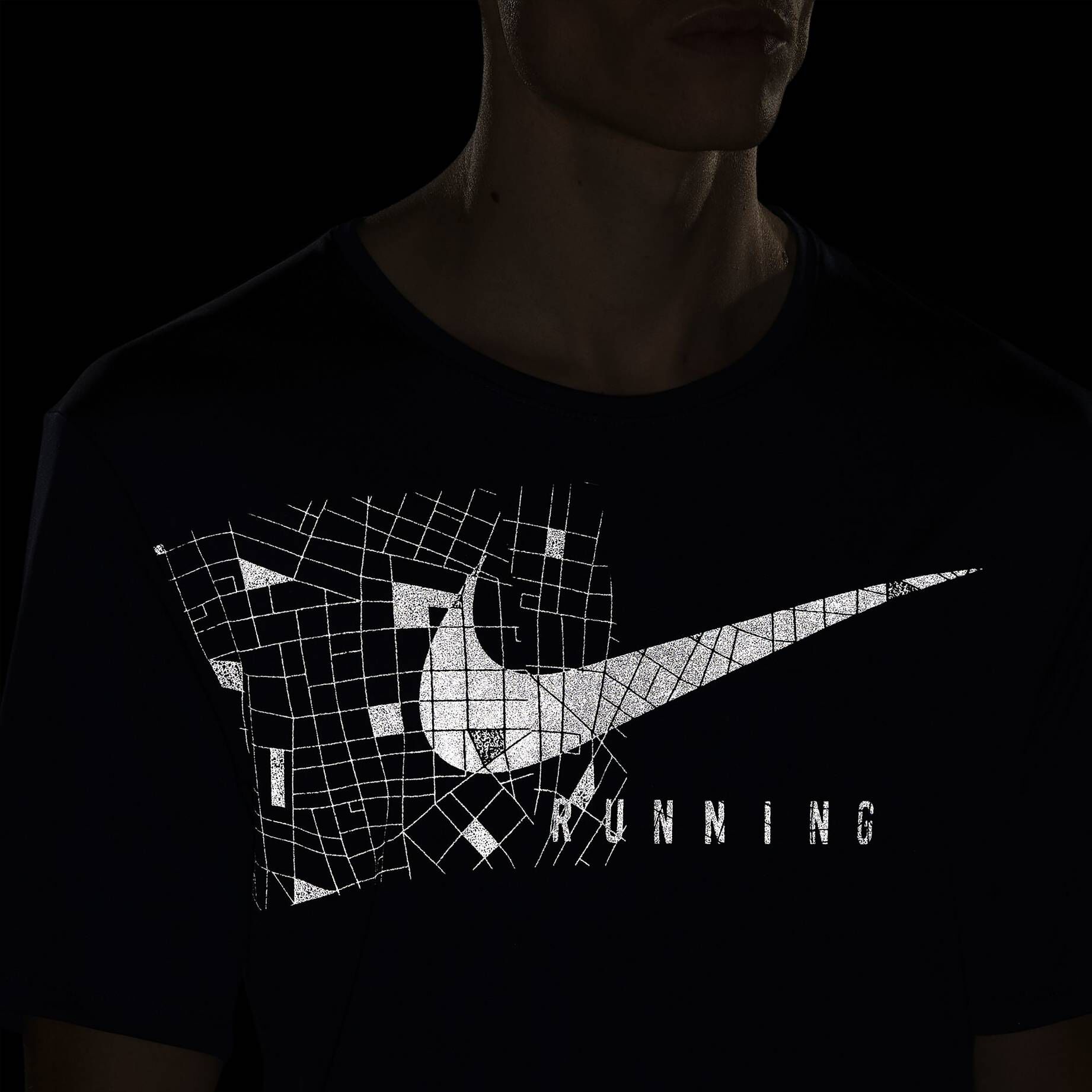 Nike| Herren T-Shirt DRI-FIT UV MILER RUN DEVISION
