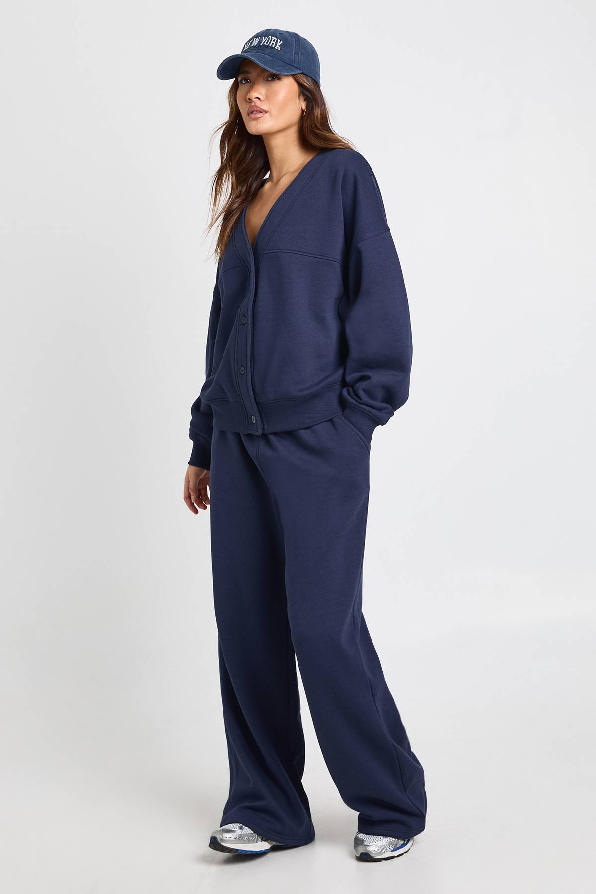 boohoo Ensemble de Survêtement Cardigan Sweat à Boutons et Jogging Jambes Droites