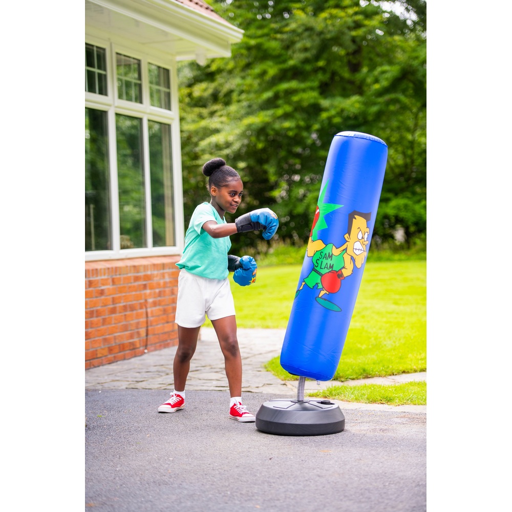 Boxständer mit Handschuhen