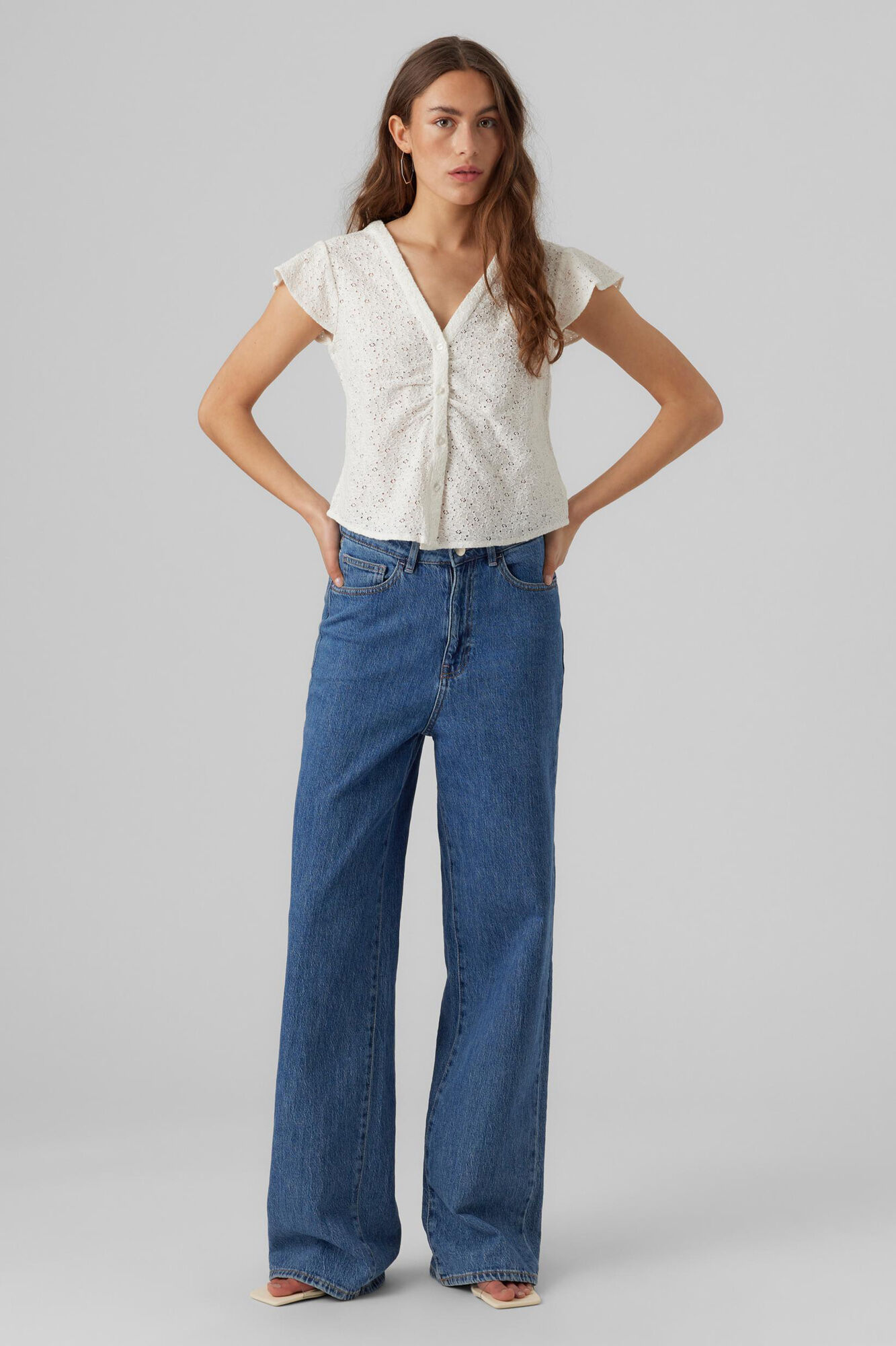 Blusa de manga curta com babados - Branca