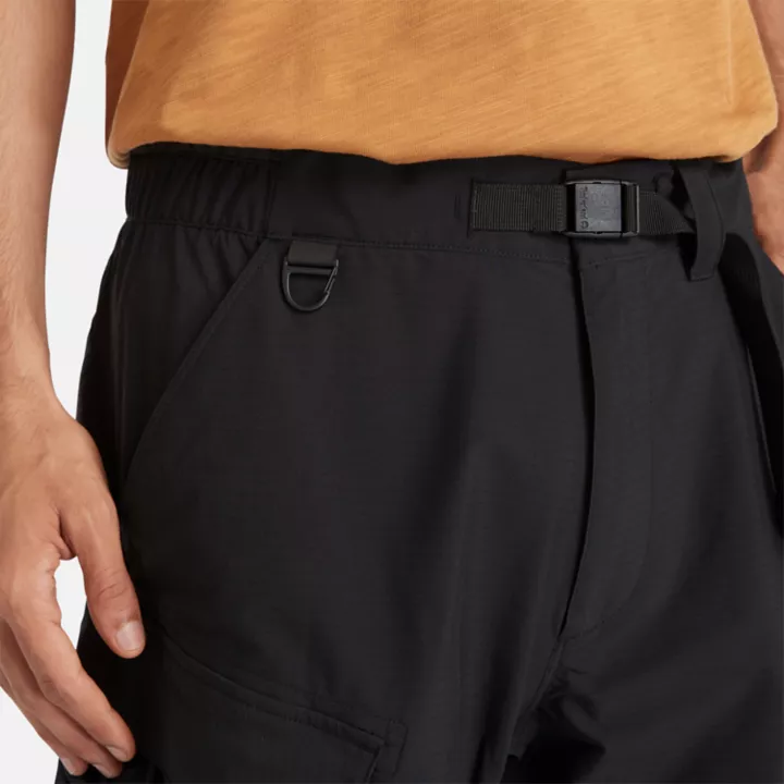 Short coupe-vent extensible à séchage rapide pour homme en noir