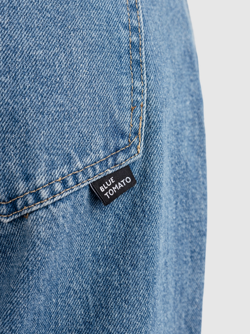 Blue Tomato Baggy Denim Jeans medium blue wash