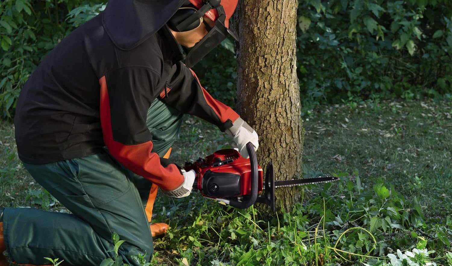 Einhell Benzin Kettensäge GC-PC 2040 I (2 KW, 40 Schwertlänge, 21 M/s Schnittgeschwindigkeit, Automatische Kettenschmierung, Inkl. Schwertschutz)