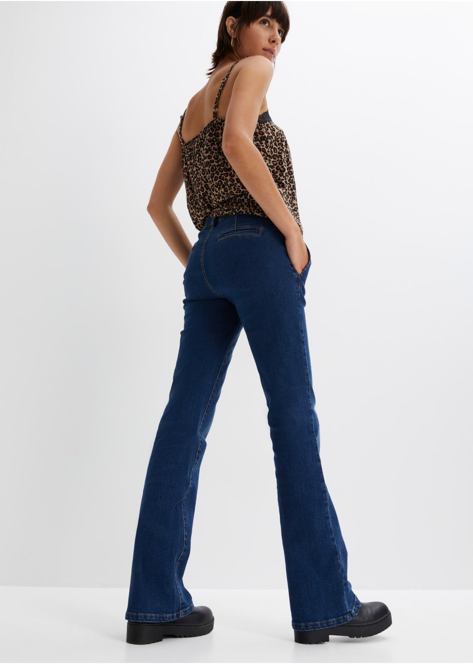 Jean Flare avec couture d'empiècement