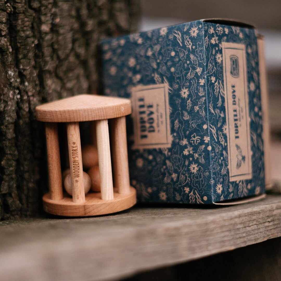 Wooden story rammelaar tortelduif