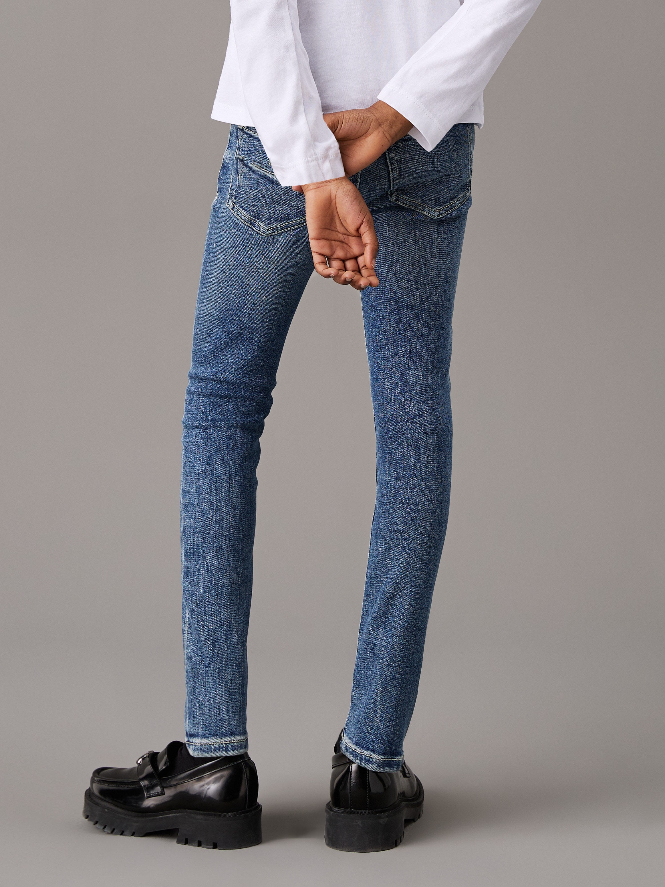 Calvin Klein Jeans Skinny-fit-Jeans »Mr Skinny Mid Blue Pws Denim«, für Kinder bis 16 Jahre und im 5-Pocket-Style